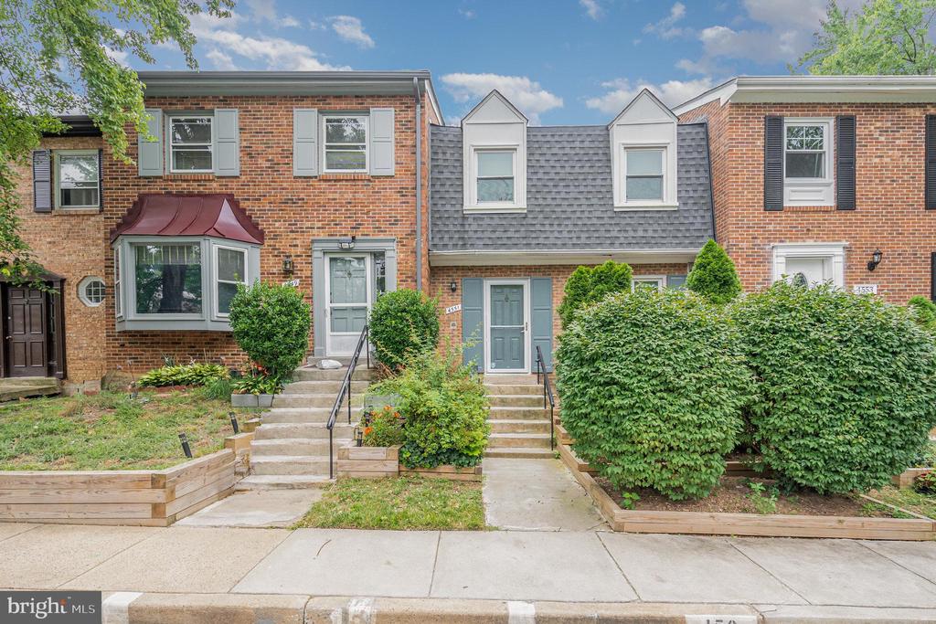 4551 CASABLANCA COURT