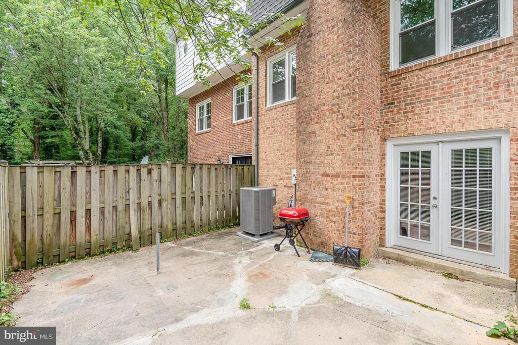 4551 CASABLANCA COURT