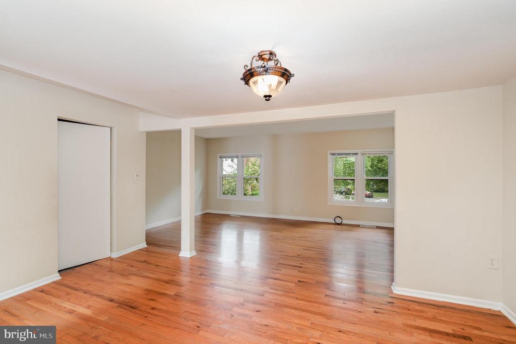 4551 CASABLANCA COURT