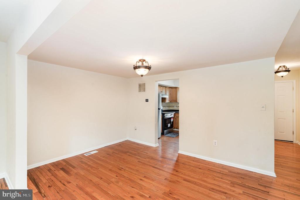 4551 CASABLANCA COURT