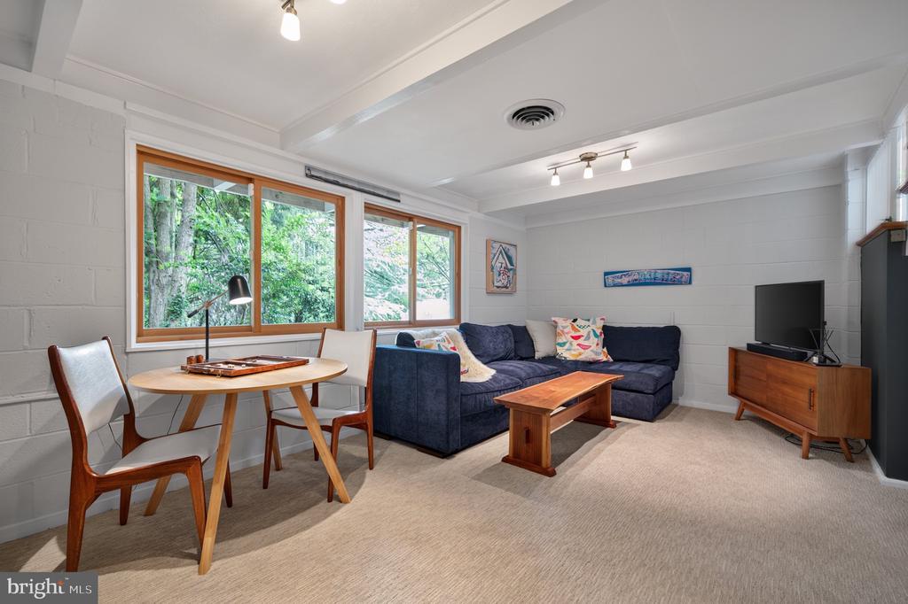 2311 GLASGOW ROAD
