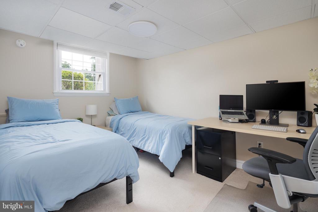 3430 RAMSGATE TERRACE