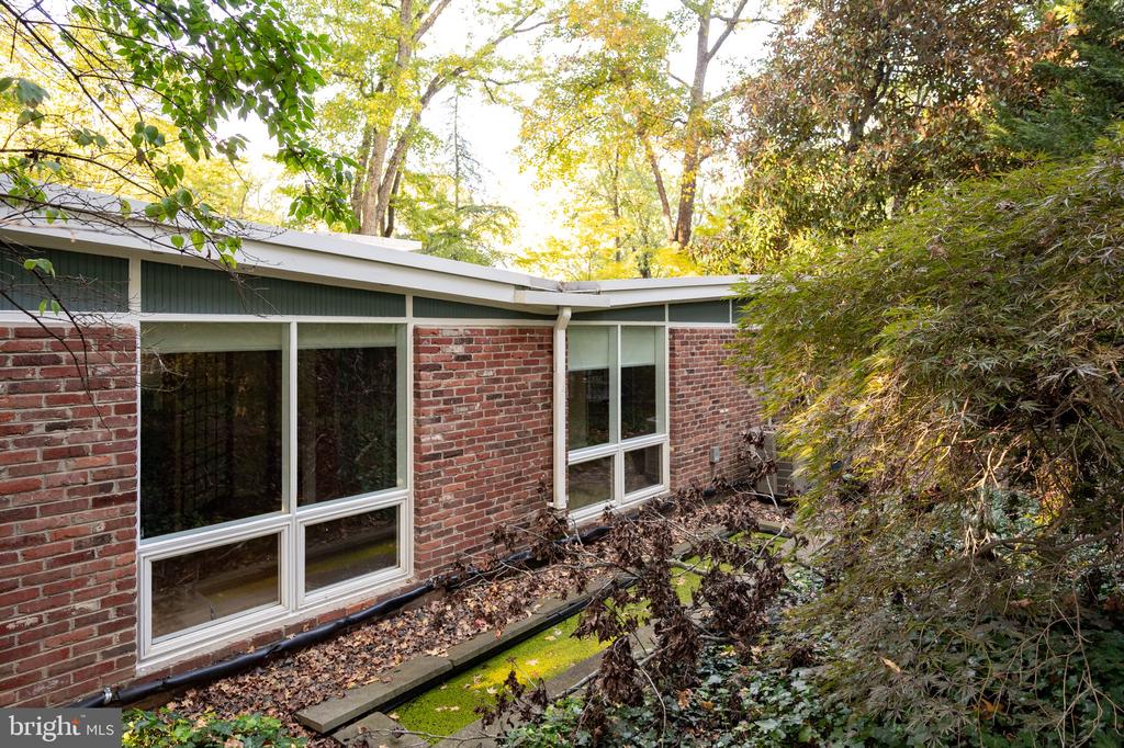 2227 GLASGOW ROAD