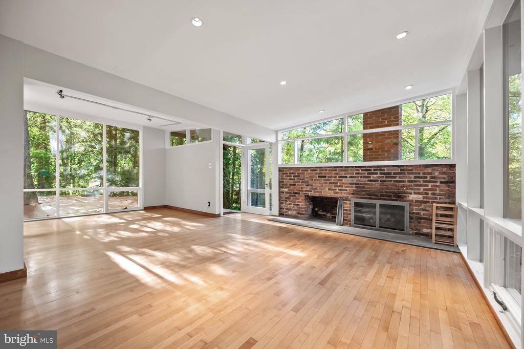 2227 GLASGOW ROAD