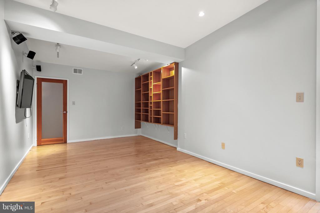 2227 GLASGOW ROAD