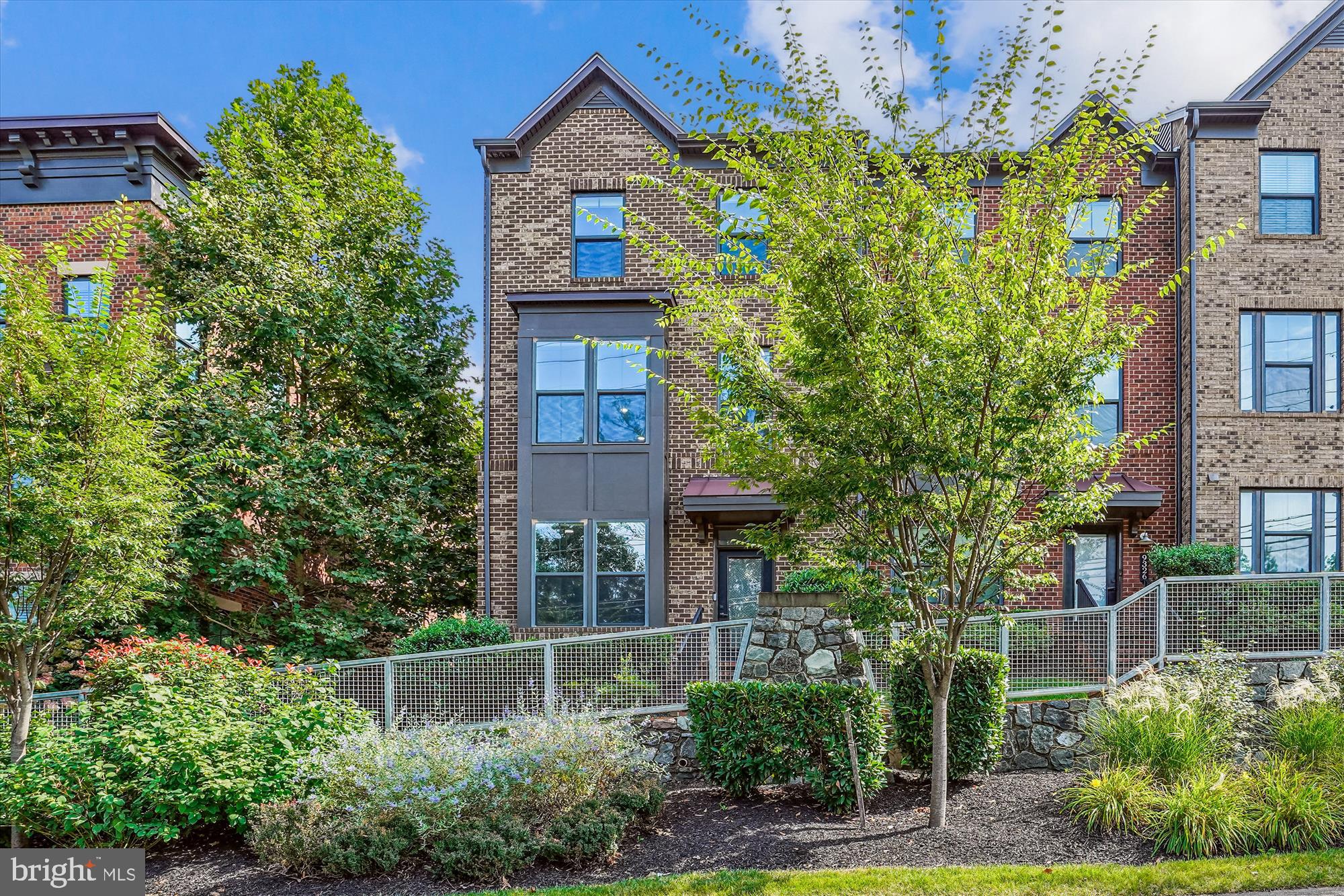 9324 SWEETBAY MAGNOLIA COURT