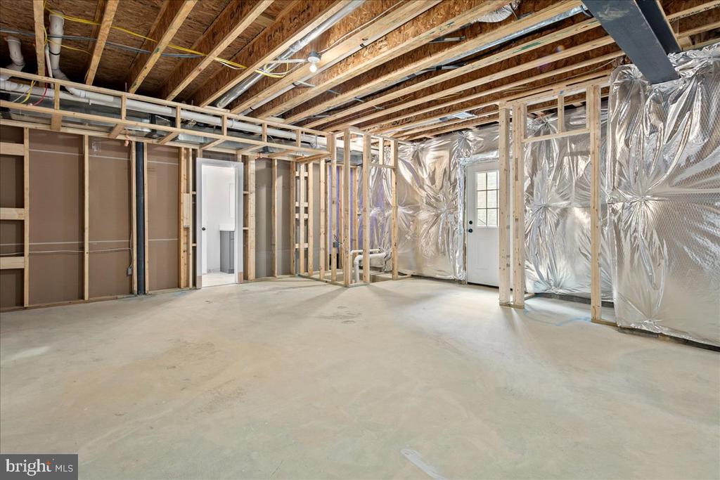 3608 CENTER DR