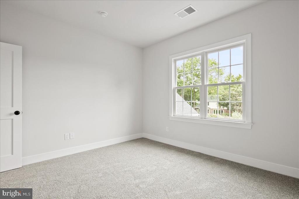 3608 CENTER DR