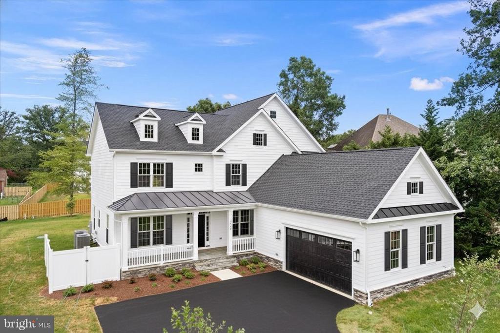 3608 CENTER DR