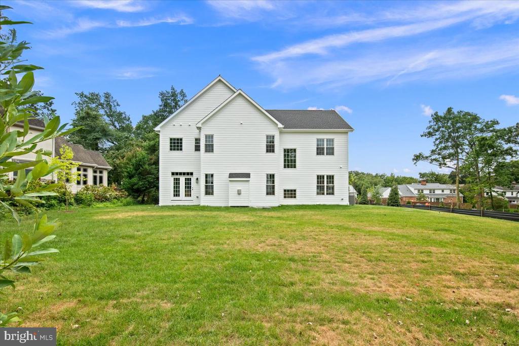 3608 CENTER DR