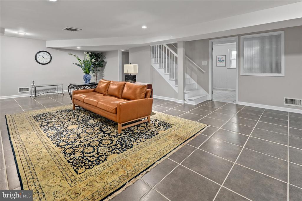 4412 TARPON LANE