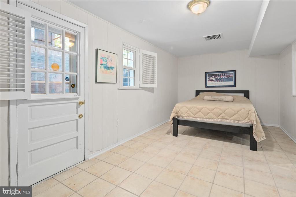 4412 TARPON LANE