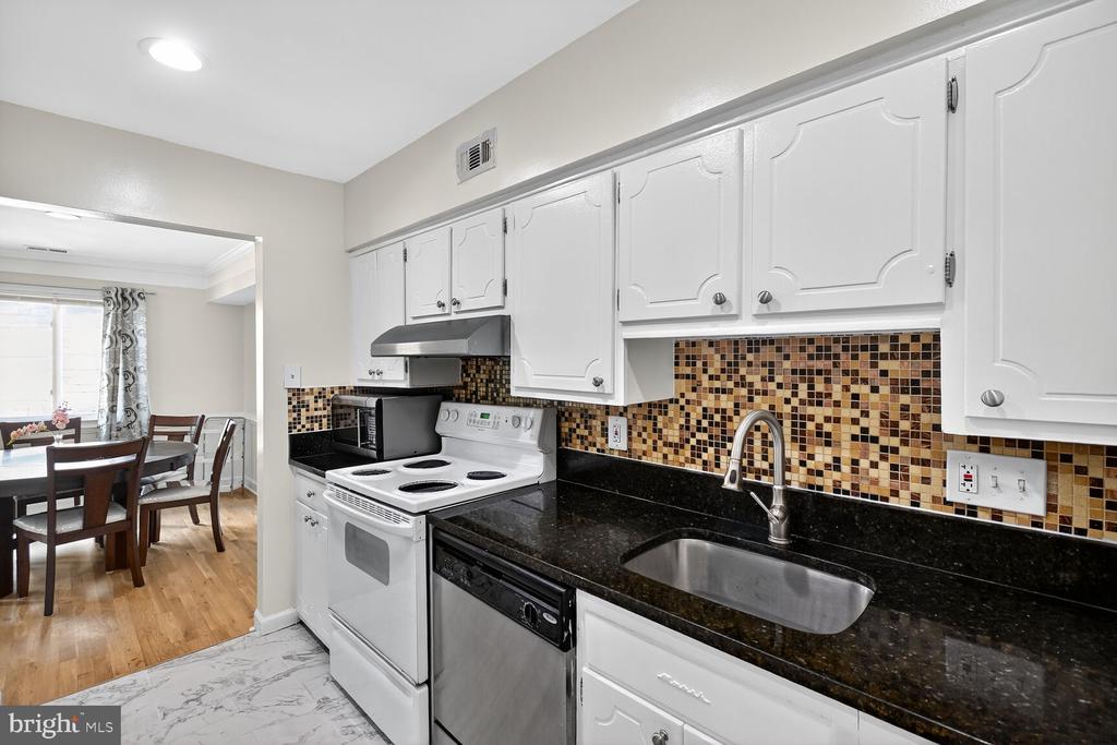 3890 MARIPOSA PLACE 49E