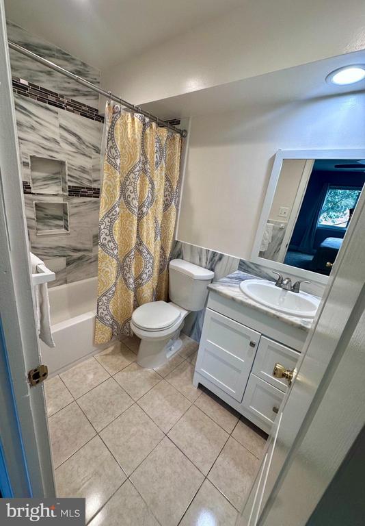 3890 MARIPOSA PLACE 49E
