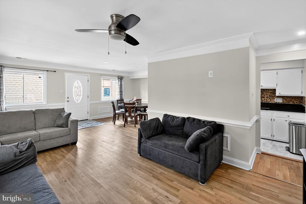 3890 MARIPOSA PLACE 49E