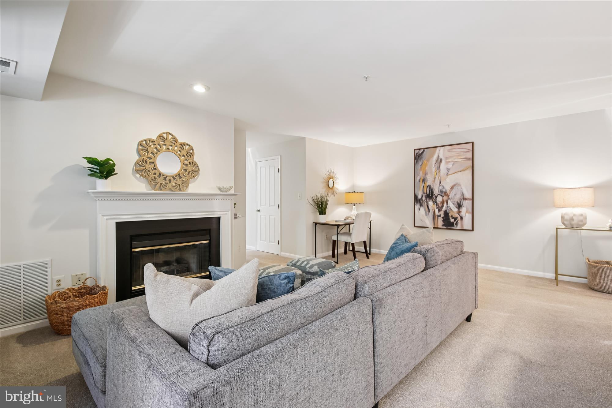4104 MONUMENT COURT 204