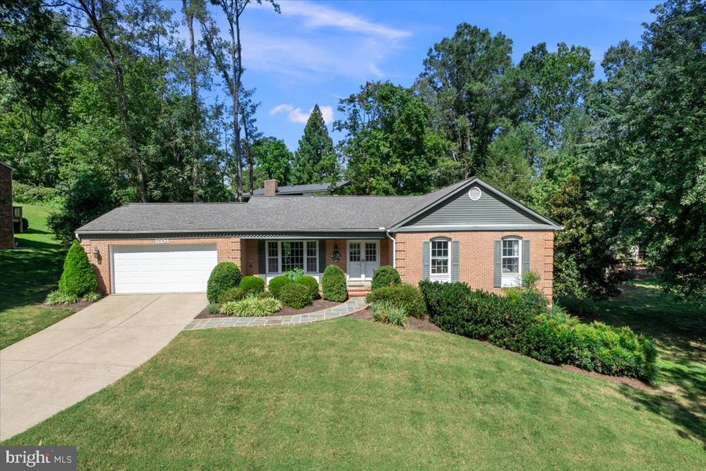 1804 MASON HILL DRIVE