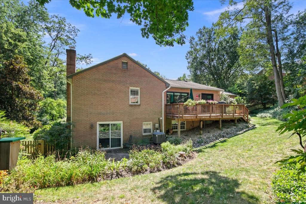 1804 MASON HILL DRIVE