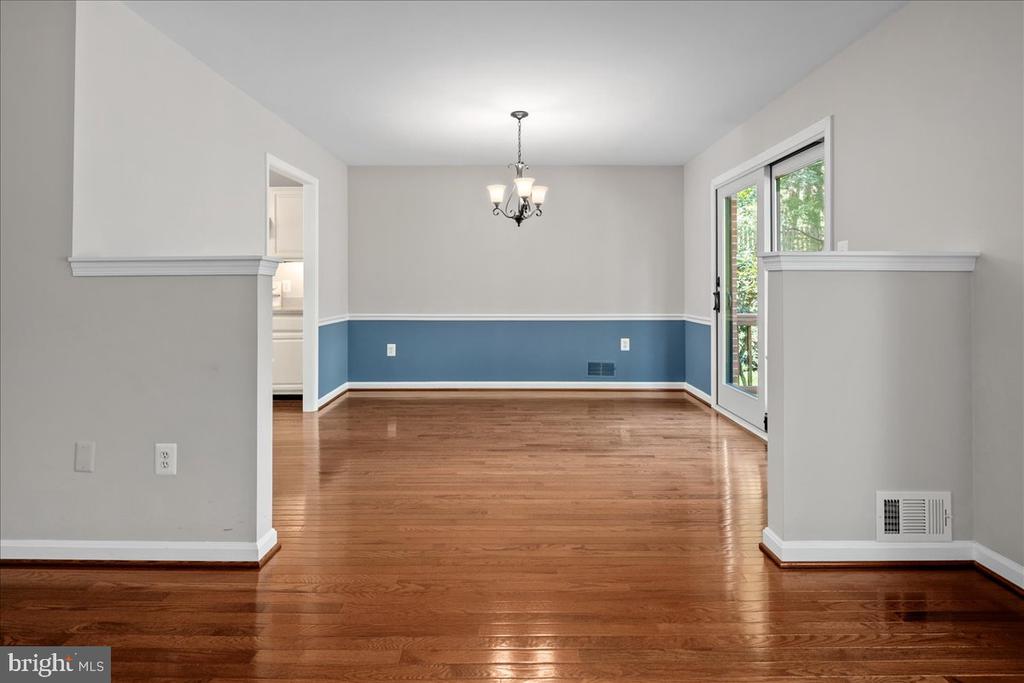 1804 MASON HILL DRIVE