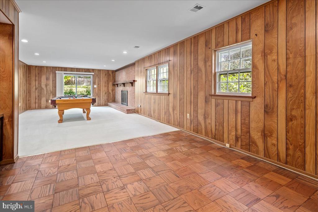 1804 MASON HILL DRIVE