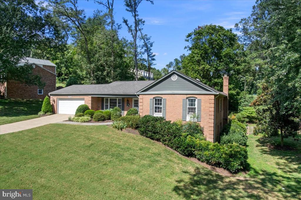 1804 MASON HILL DRIVE