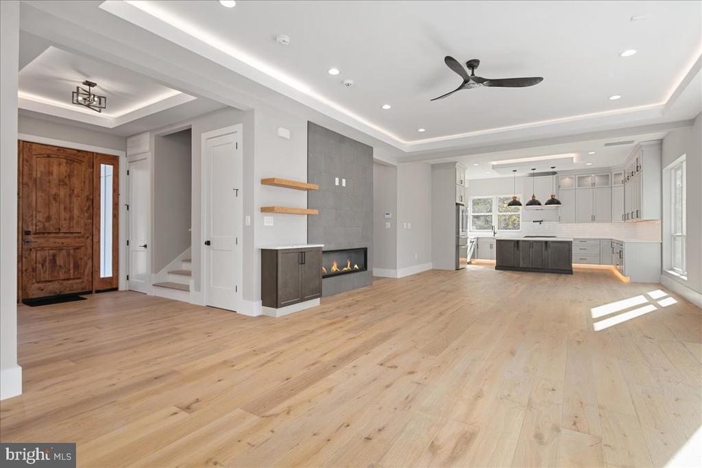 1600 LAFAYETTE DRIVE