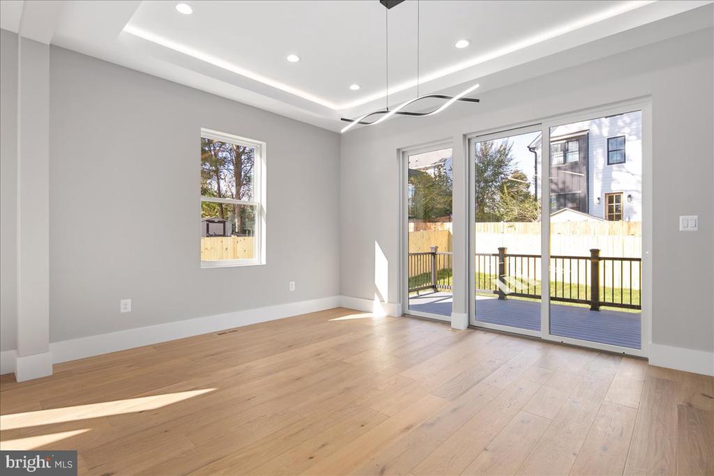 1600 LAFAYETTE DRIVE