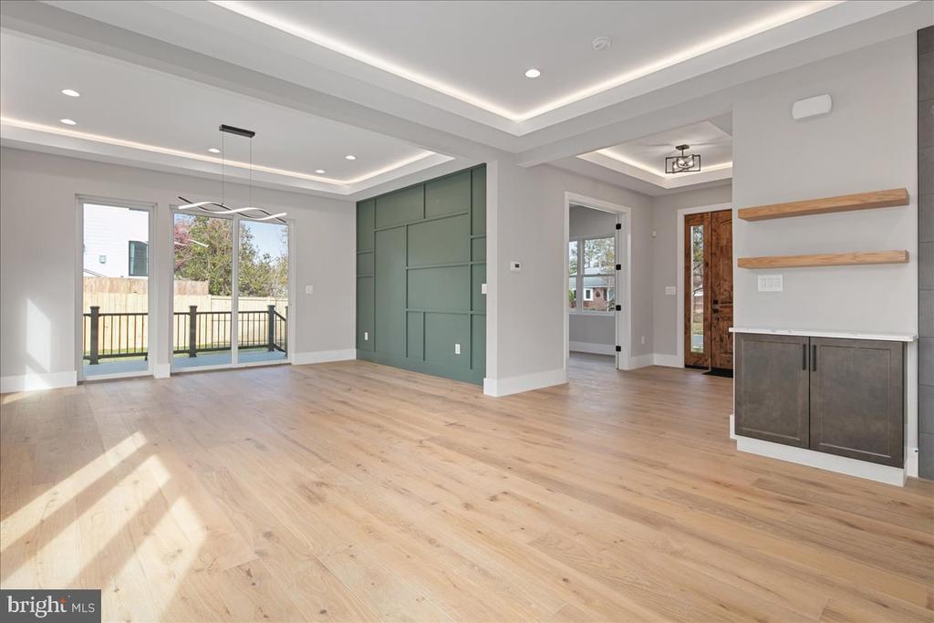 1600 LAFAYETTE DRIVE
