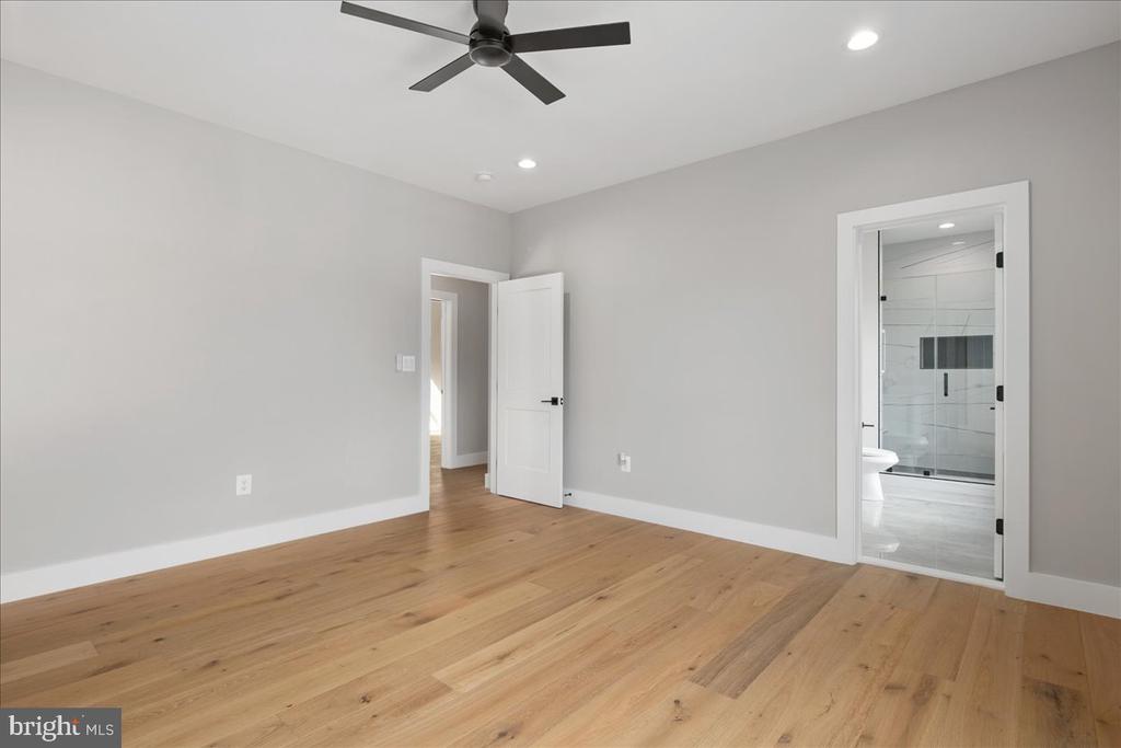 1600 LAFAYETTE DRIVE