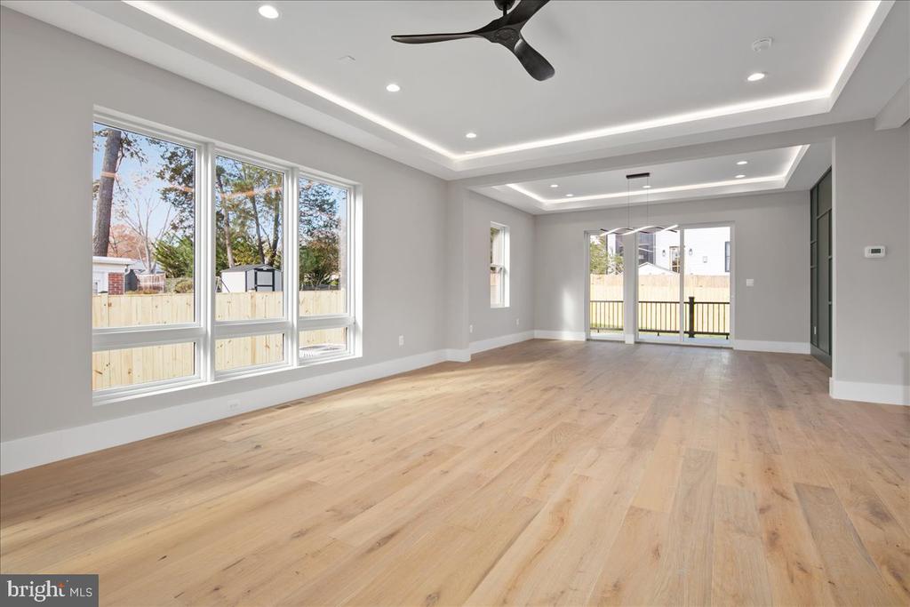 1600 LAFAYETTE DRIVE