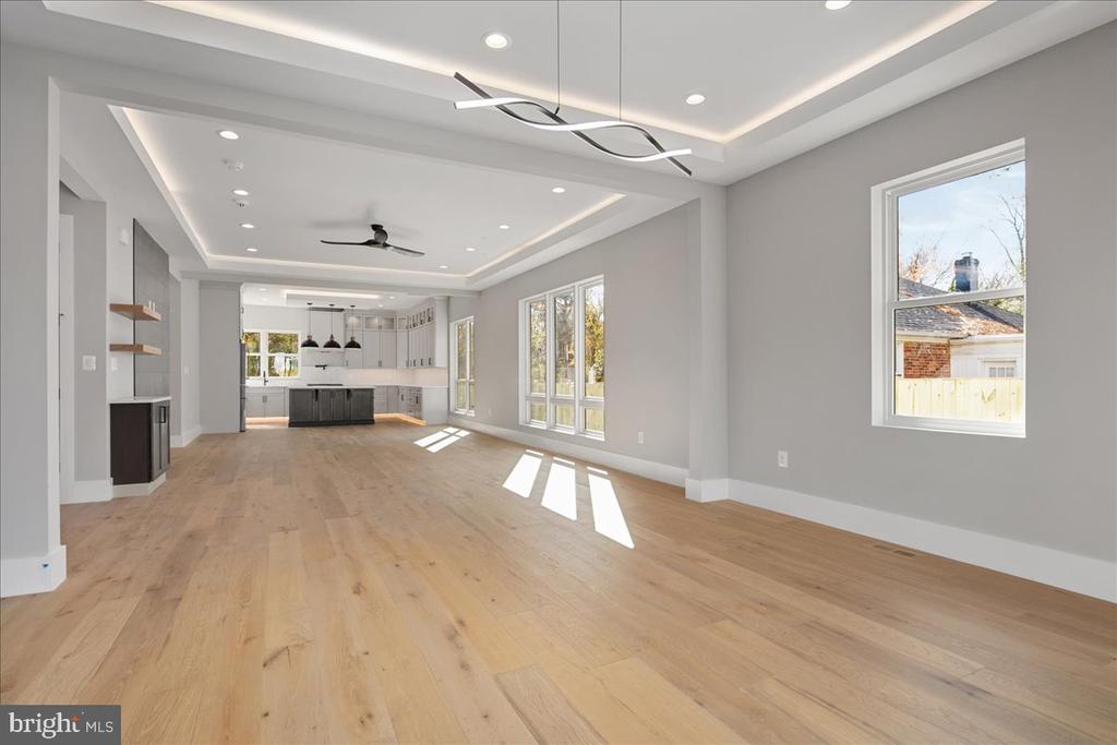 1600 LAFAYETTE DRIVE