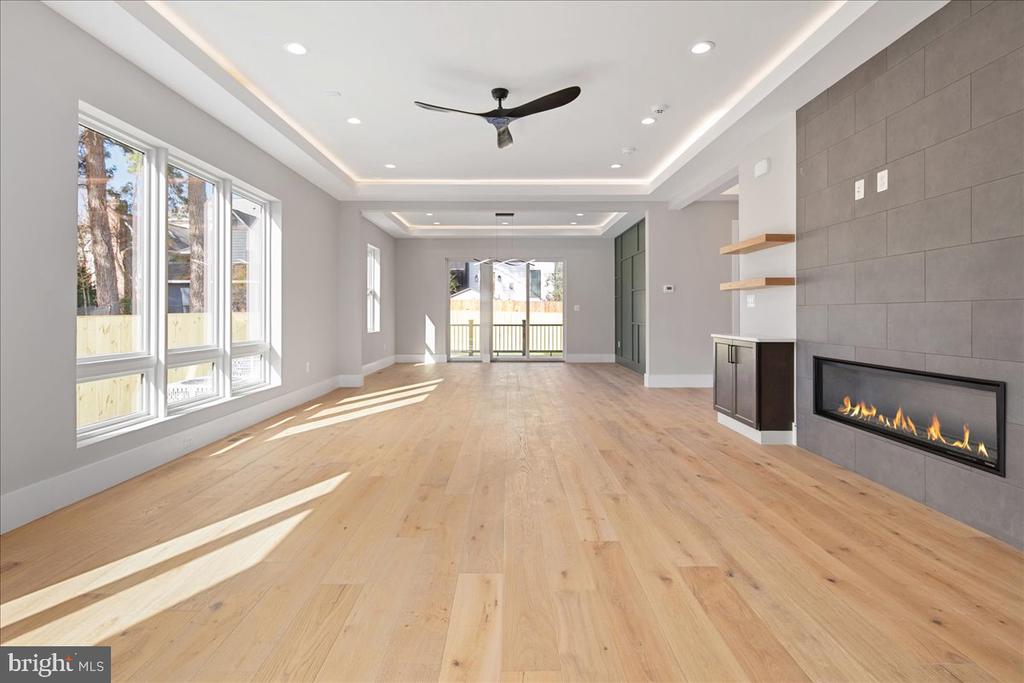 1600 LAFAYETTE DRIVE