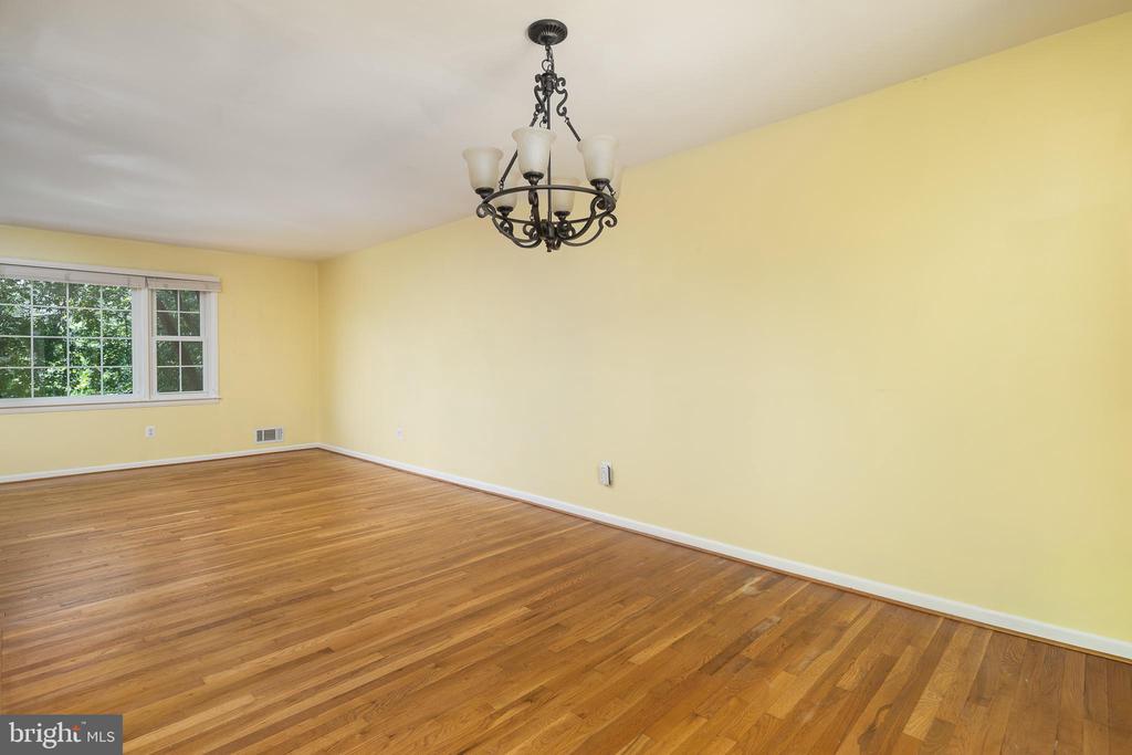 3017 BATTERSEA LANE
