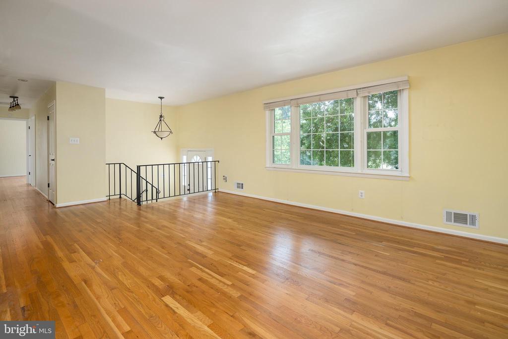 3017 BATTERSEA LANE