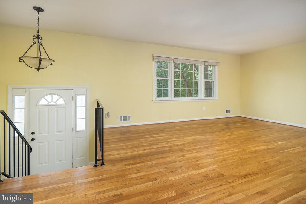 3017 BATTERSEA LANE