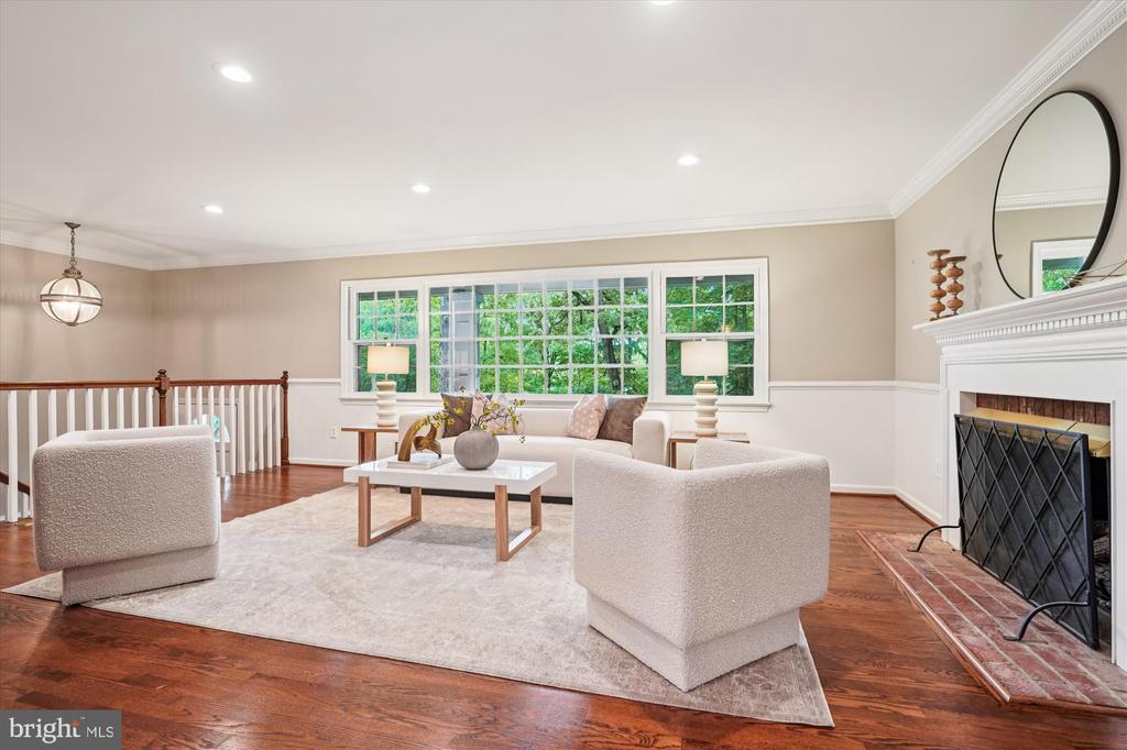 1616 SHERWOOD HALL LANE