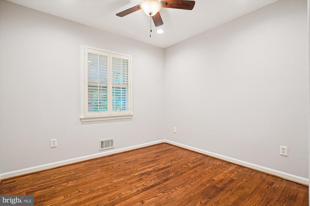 1616 SHERWOOD HALL LANE