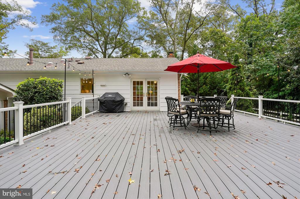1616 SHERWOOD HALL LANE