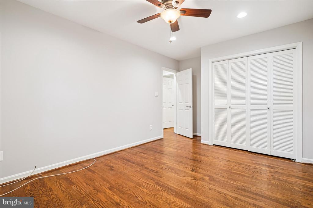 1616 SHERWOOD HALL LANE
