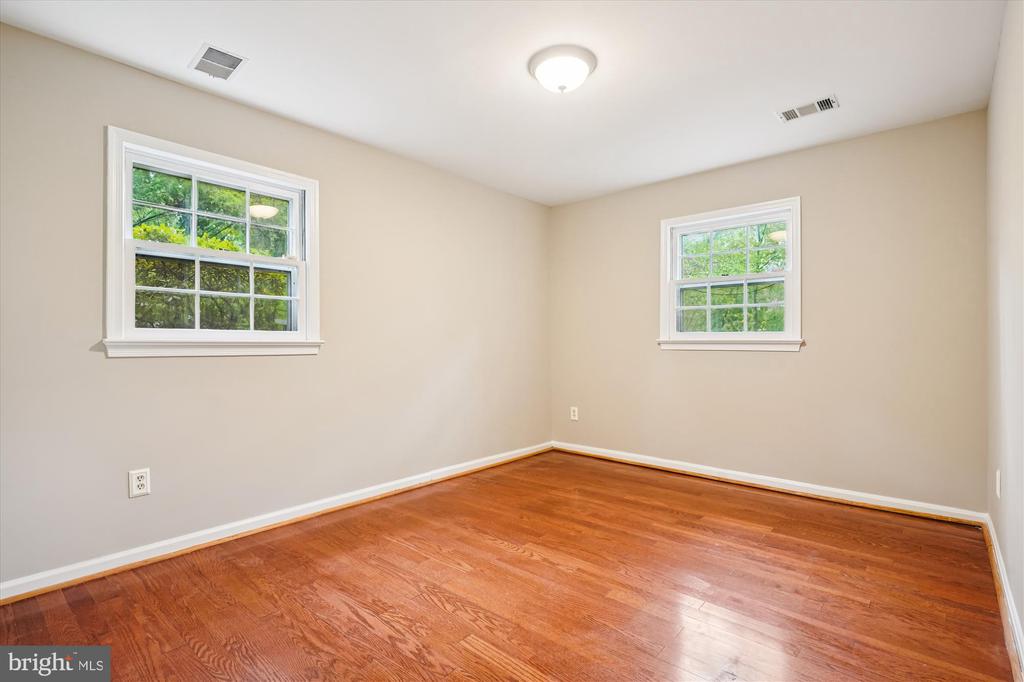 1616 SHERWOOD HALL LANE