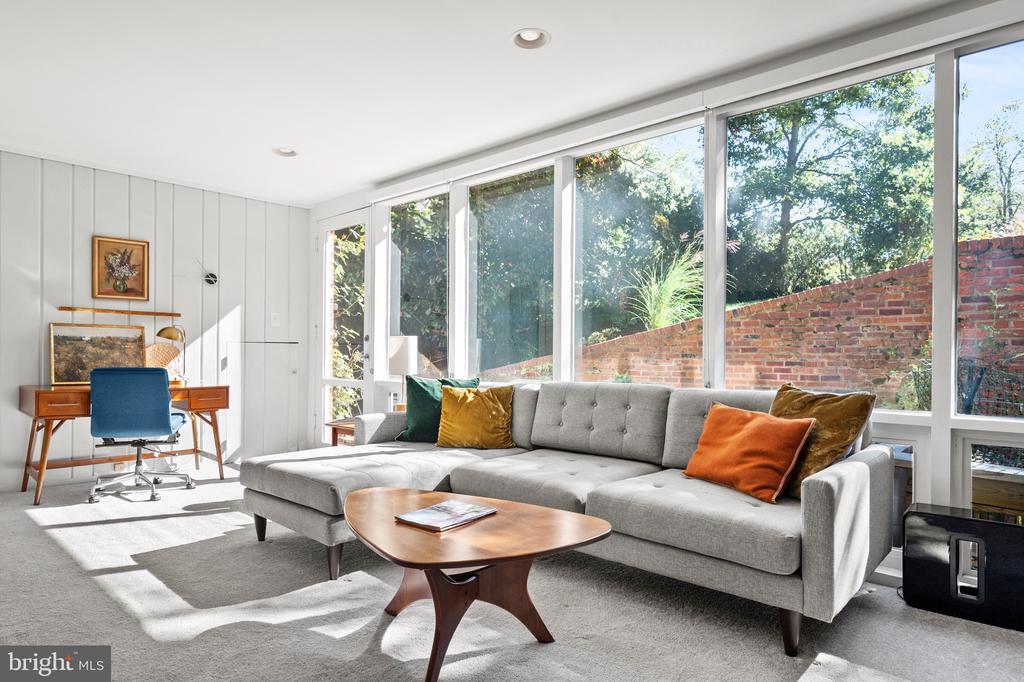 1919 MARTHAS ROAD