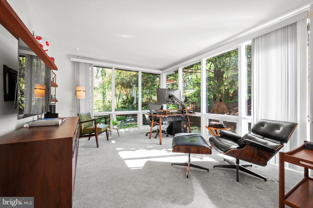 1919 MARTHAS ROAD