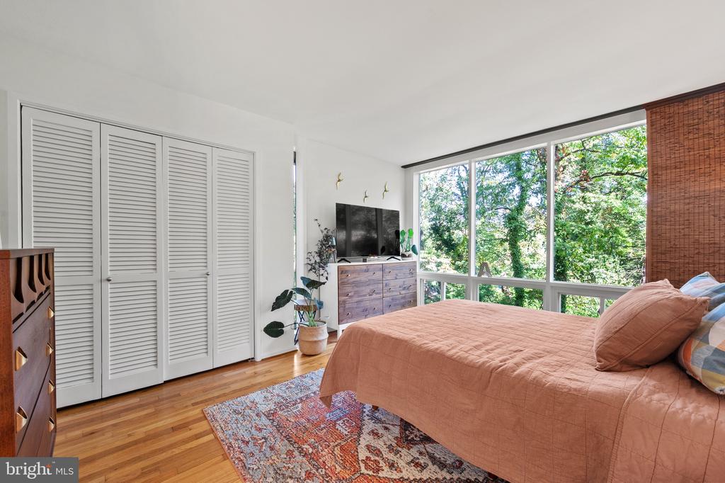 1919 MARTHAS ROAD