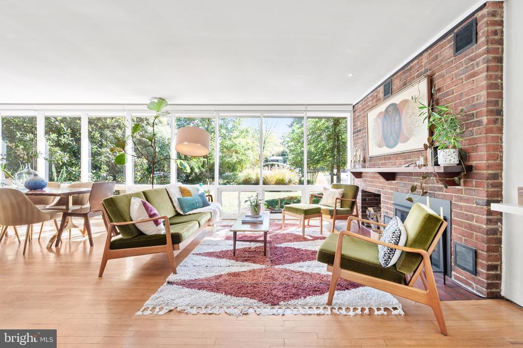 1919 MARTHAS ROAD