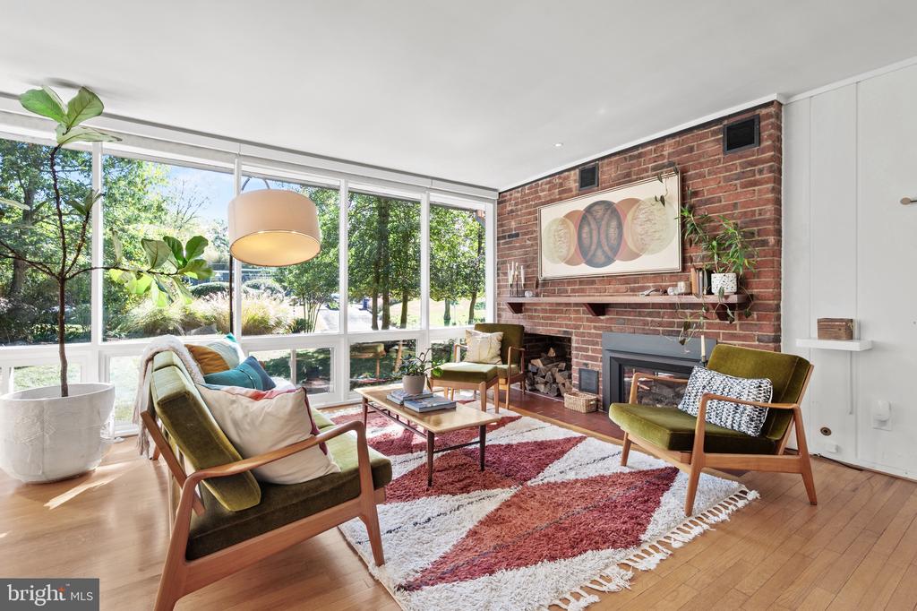 1919 MARTHAS ROAD