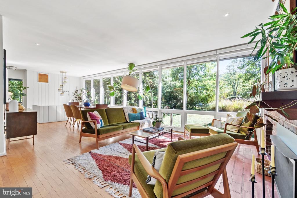 1919 MARTHAS ROAD