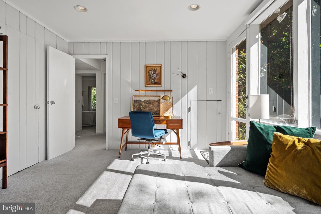 1919 MARTHAS ROAD