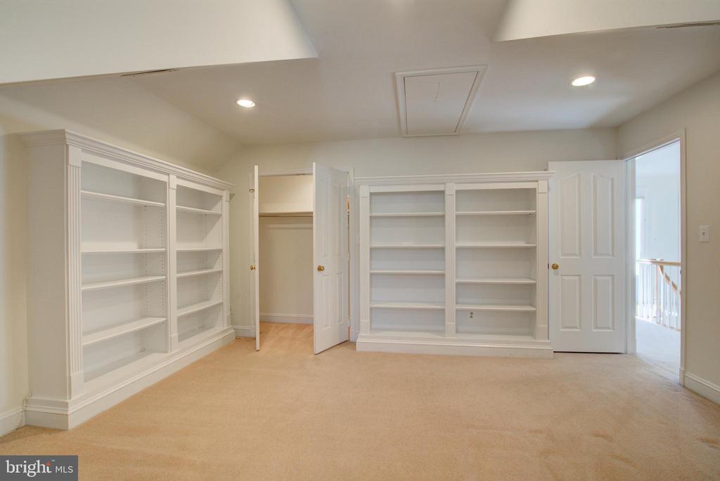 5831 OAK GROVE STREET