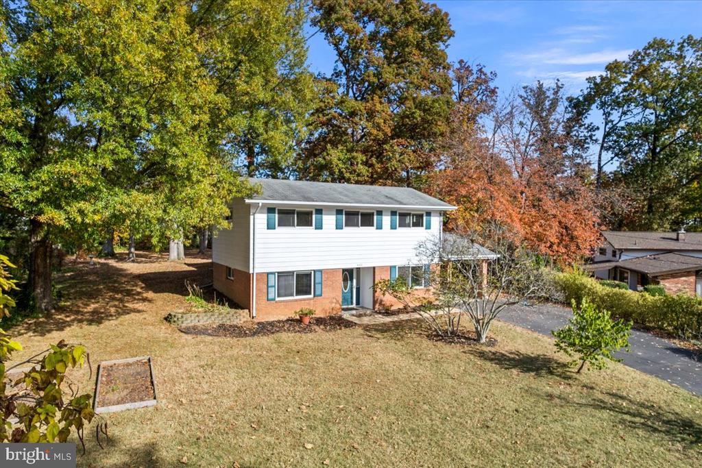 4102 ADRIENNE DRIVE