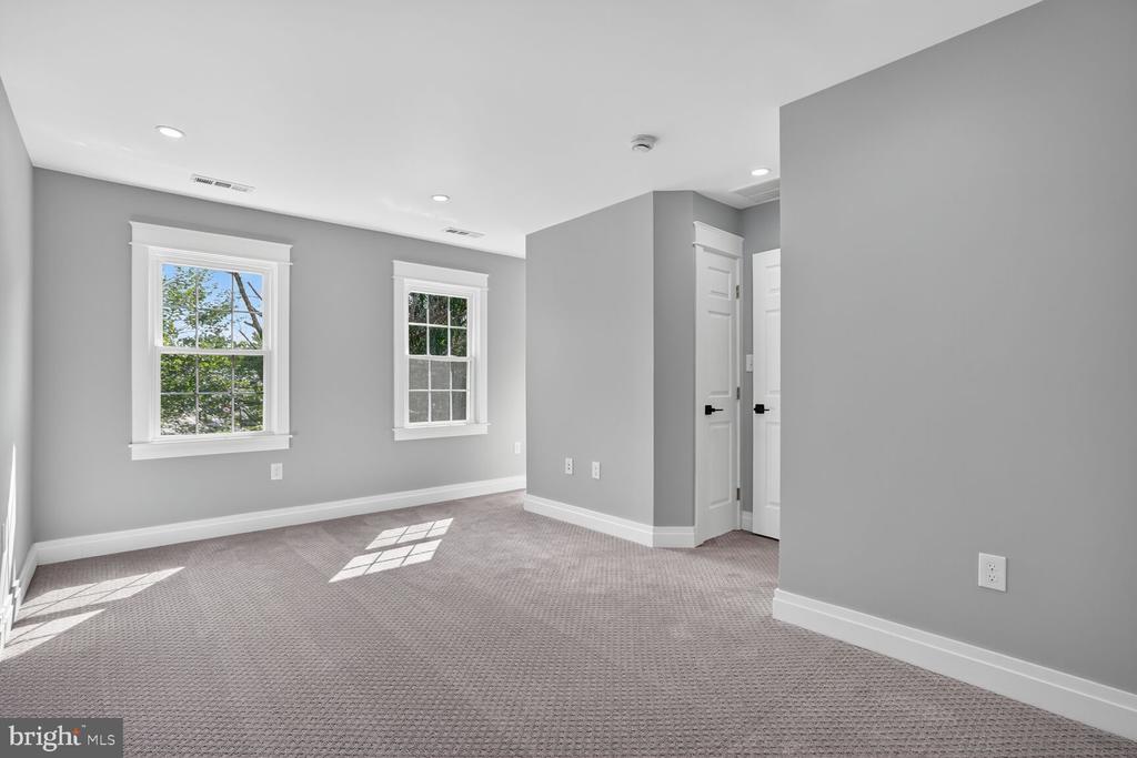 4122 FERRY LANDING ROAD